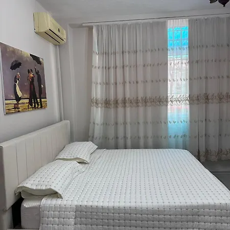 Bora's * Tirana